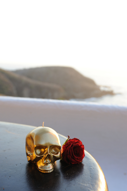 Gold Skull Candle